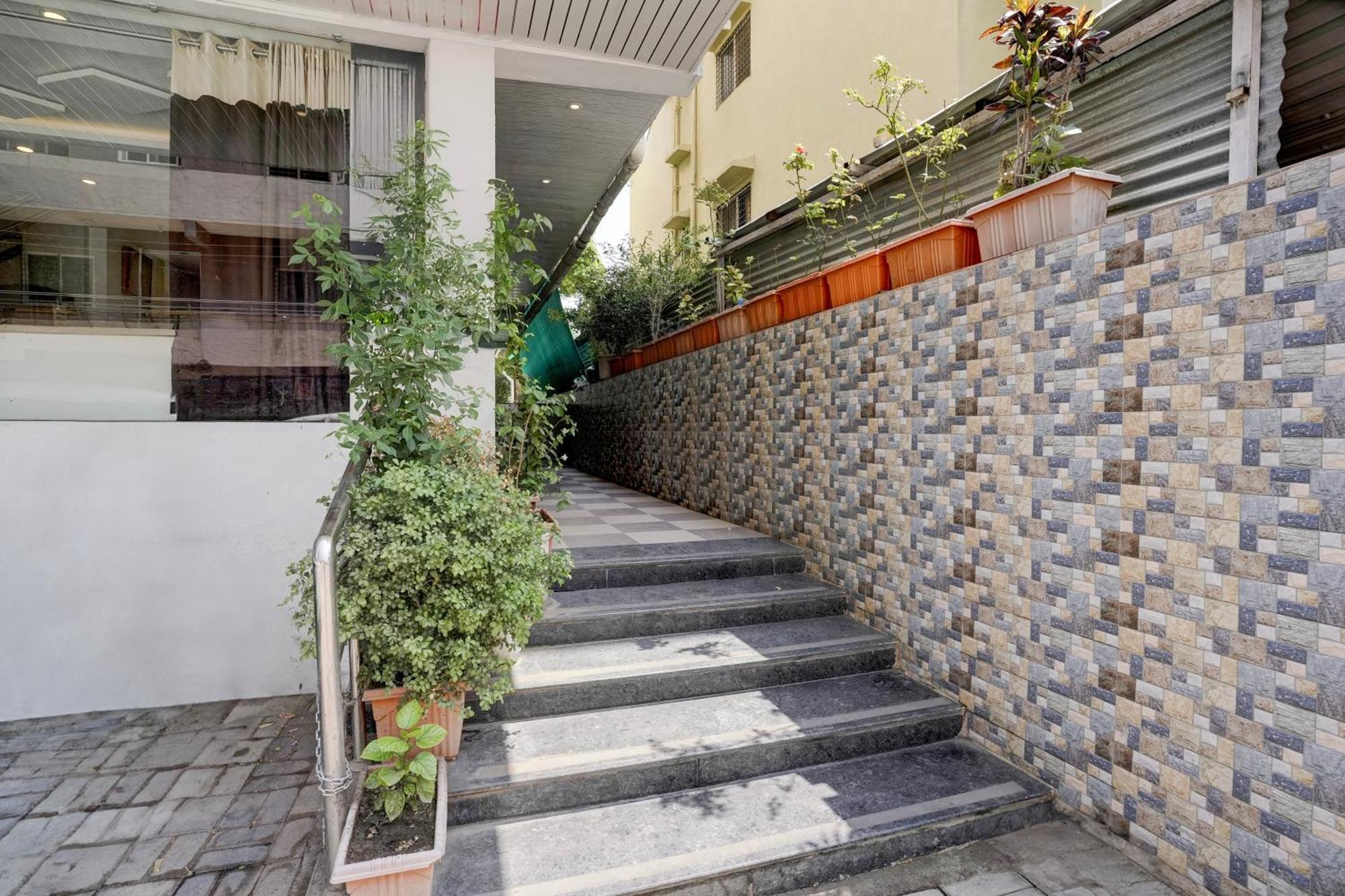 Super Hotel O Chhatrapati Nagar Shirdi Exteriör bild
