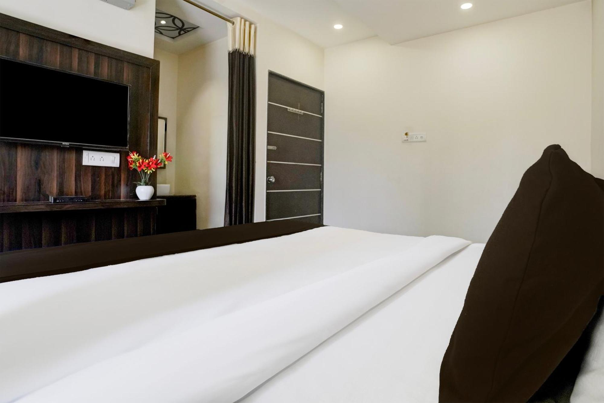 Super Hotel O Chhatrapati Nagar Shirdi Exteriör bild