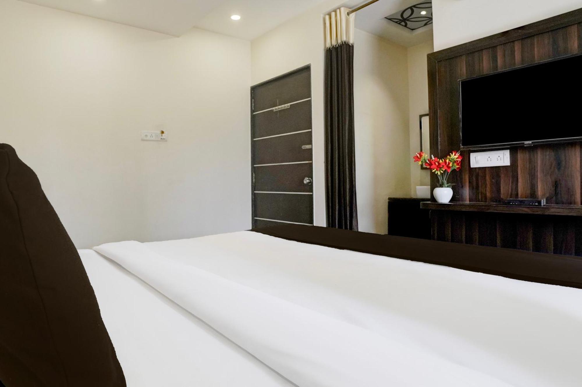 Super Hotel O Chhatrapati Nagar Shirdi Exteriör bild